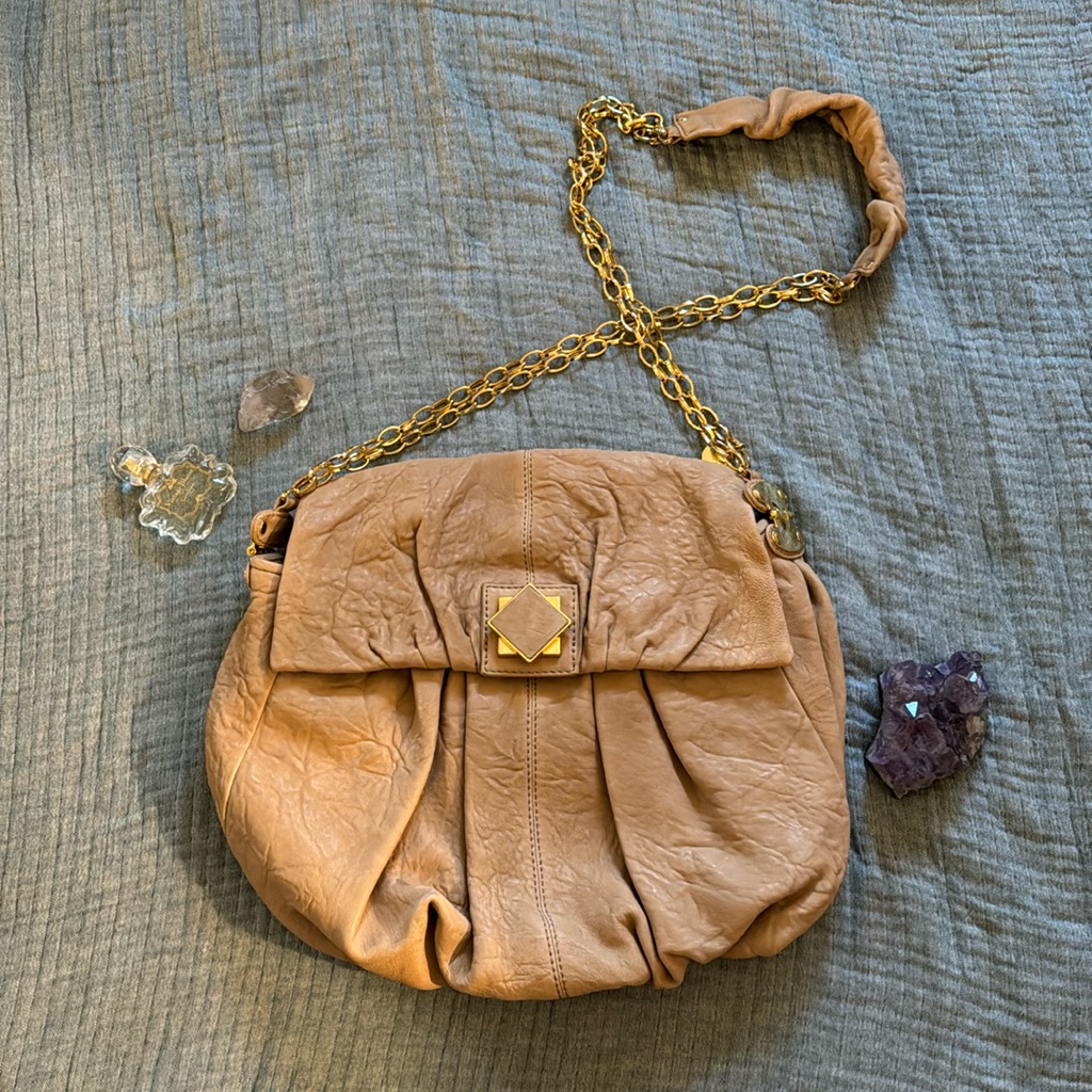 Gustto Leather Purse With Chain Strap